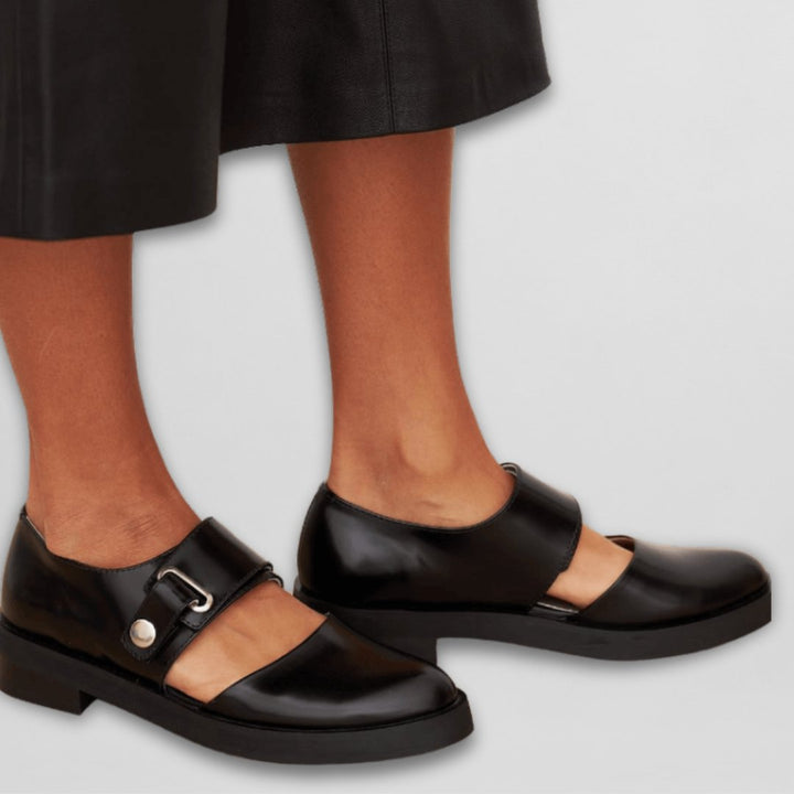 Jennetta | Classic Mary Jane Shoes