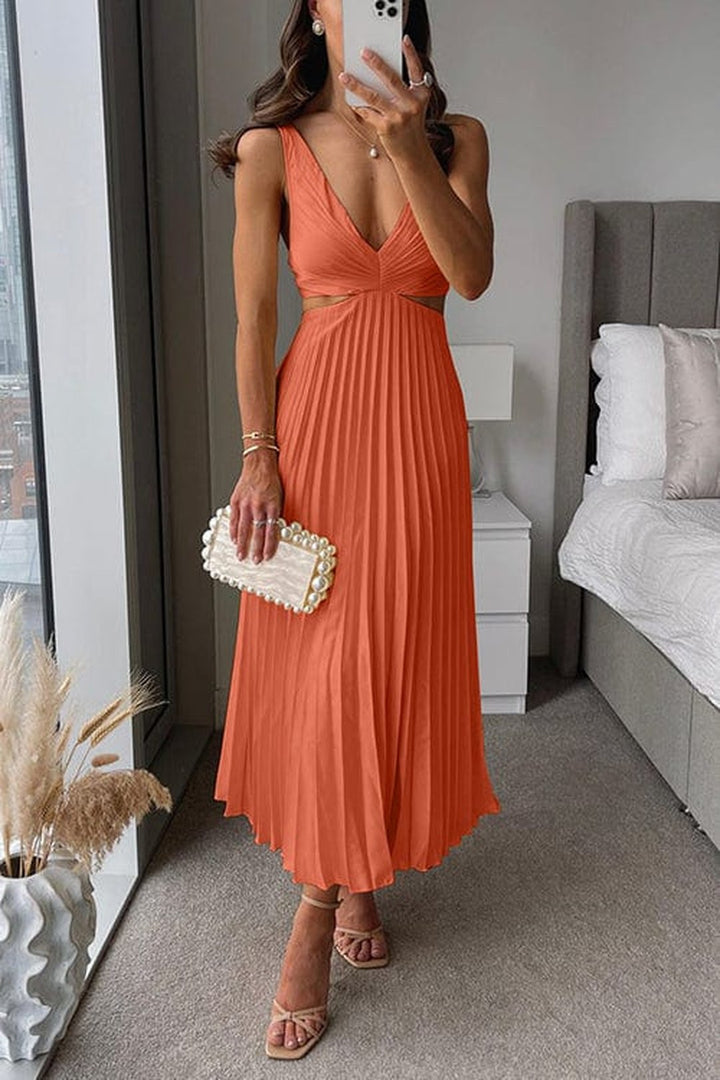Shelly | Elegant Pleated Satin Midi Dress