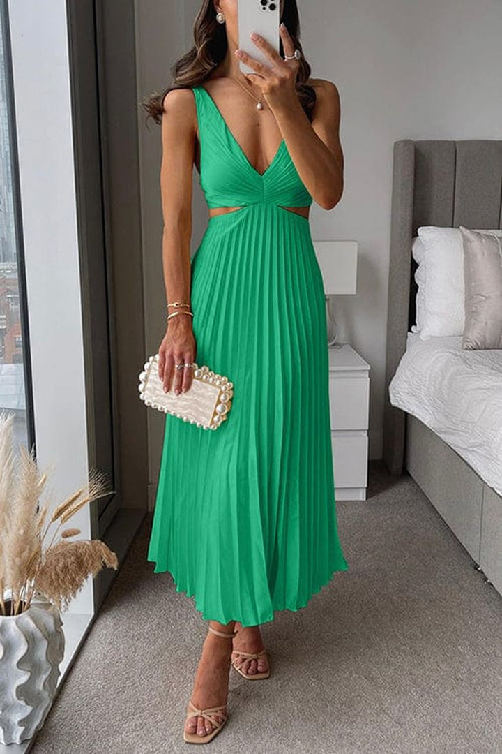 Shelly | Elegant Pleated Satin Midi Dress