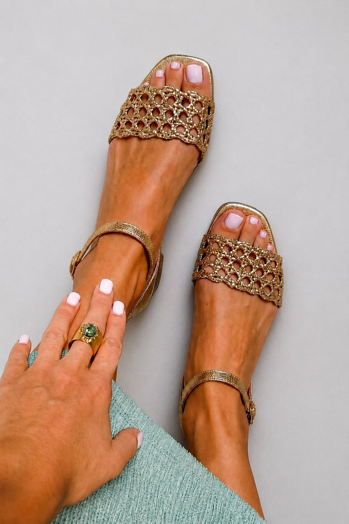 Margret | Square Toe Flat Sandals