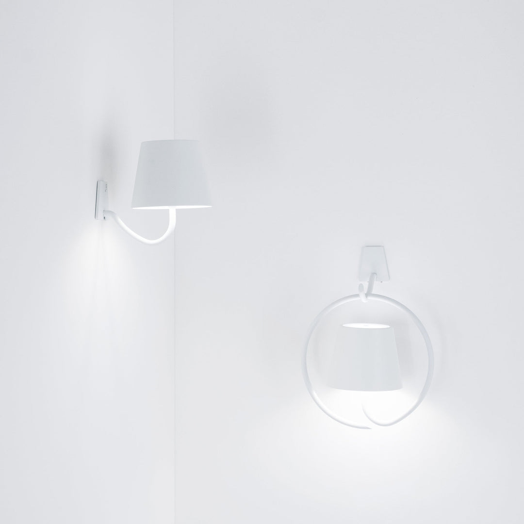 Poldina Pro Wall-Mounted Magnet