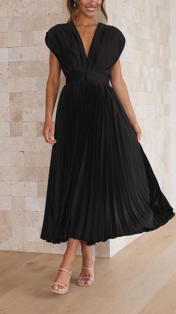 Kensley | Pleated Maxi Dress