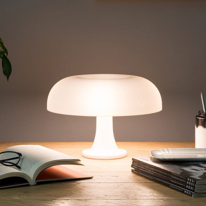Berlin - Simple Design Table Lamp