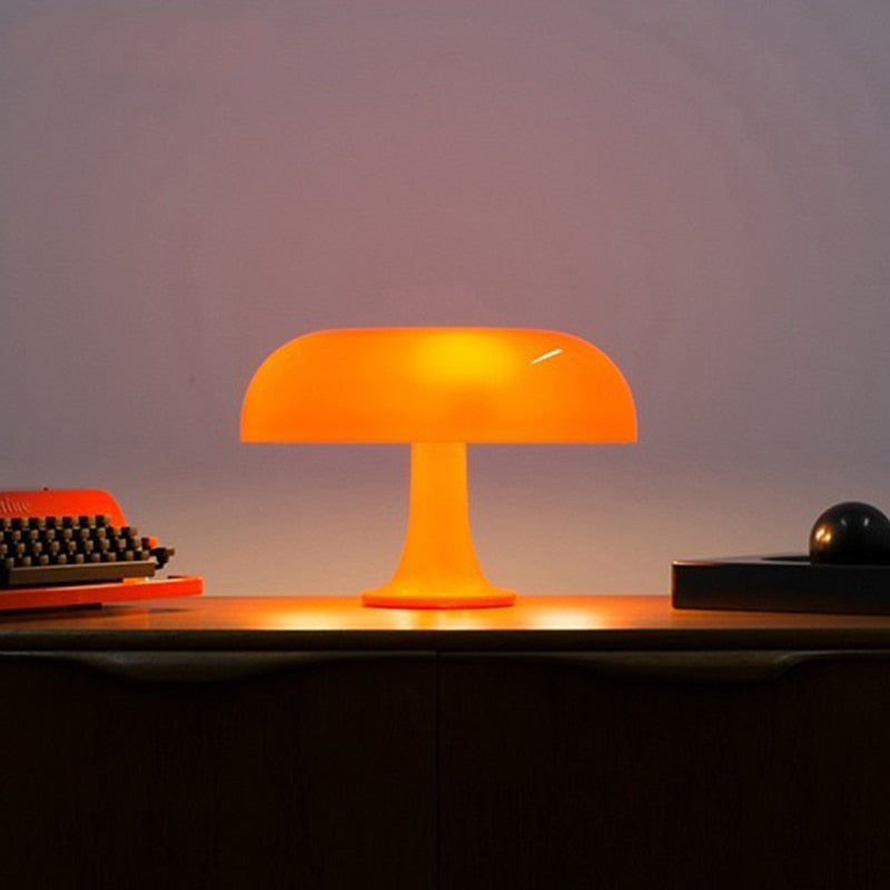 Berlin - Simple Design Table Lamp